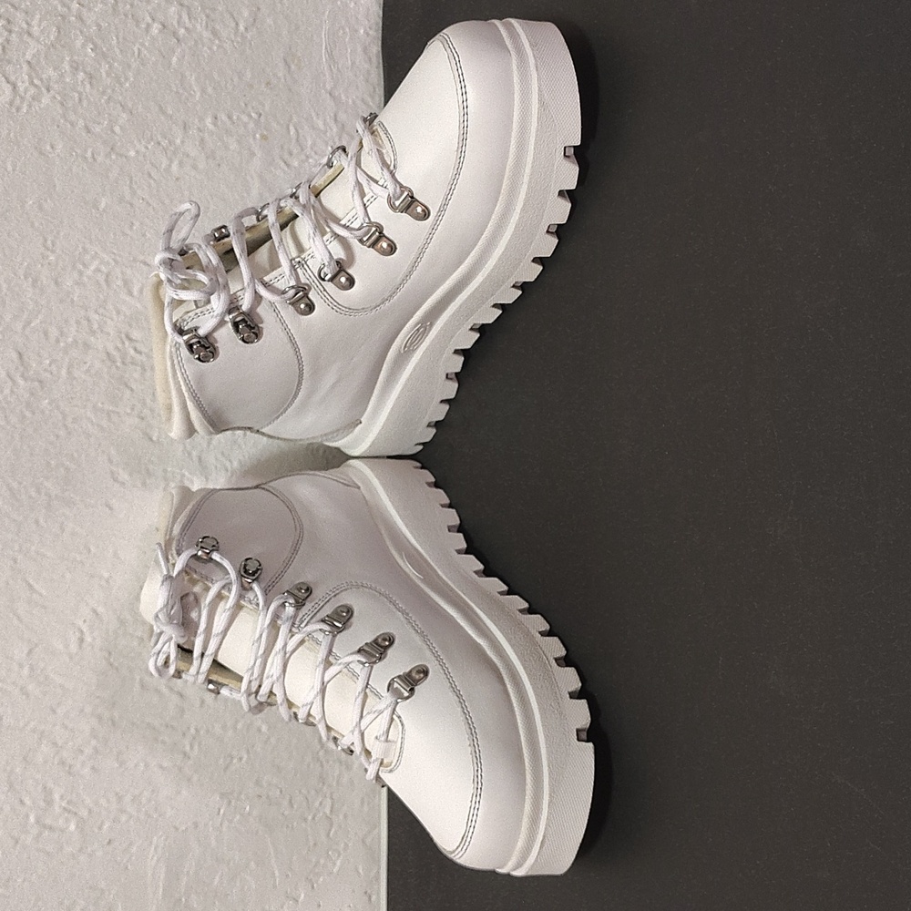 Skechers Shindigs Renegade Heart Women Size 9 Retro White Lace-up Boots Vintage - Picture 2 of 11